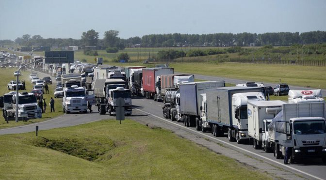 Paro de transportes: acopiadores responsabilizan a Berni y a gobiernos provinciales