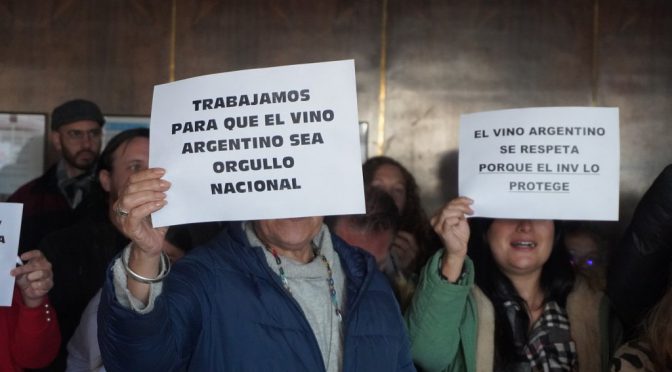 Protestas en el INV: trabajadores alertan por la trazabilidad y los controles en la vitivinicultura