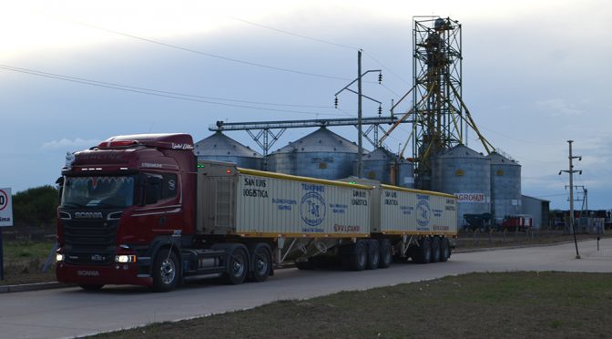 “Bajando los costos de la logística”: el Gobierno liberó la circulación de bitrenes en todas las rutas