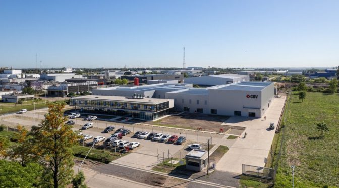 Una inversión de U$S 100 millones: se habilitó una nueva planta argentina de vacunas veterinarias