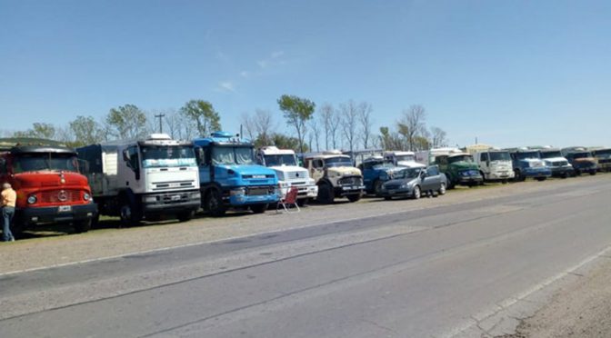 Transportistas no ceden con los cortes y en la agroindustria piden llegar a un acuerdo: “Es urgente”