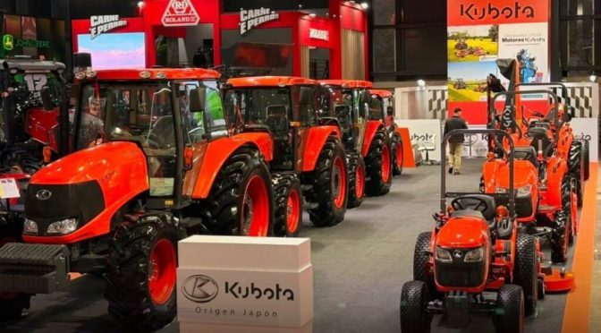 Tecnología japonesa como solución integral: “El tractor por sí solo no genera nada”
